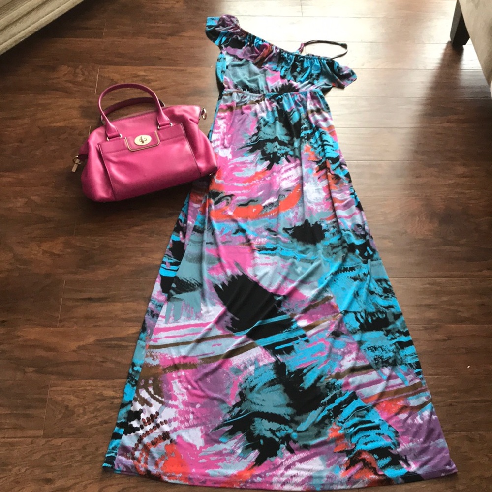 GORGEOUS MAXI DRESS